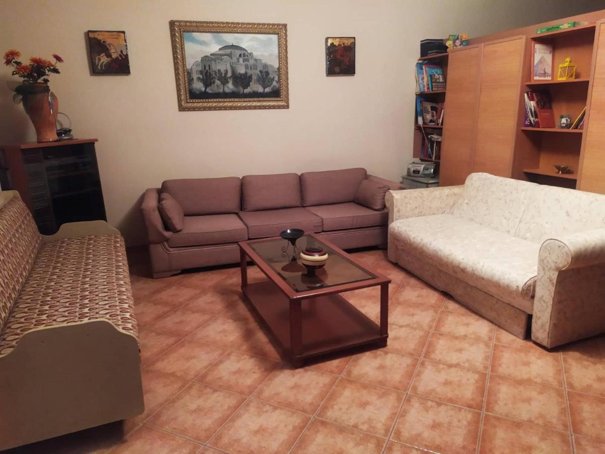 Homely Spáta エクステリア 写真